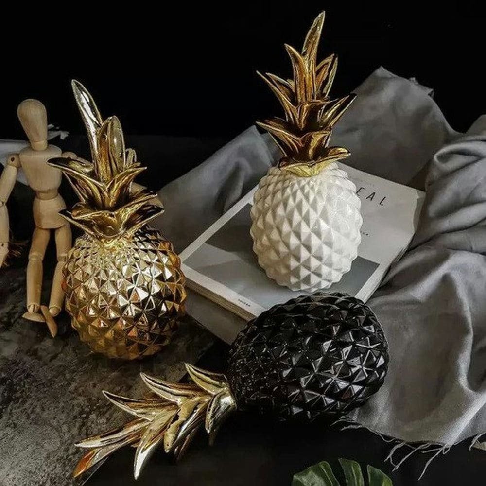 White & Gold Pineapple Decoration Piece